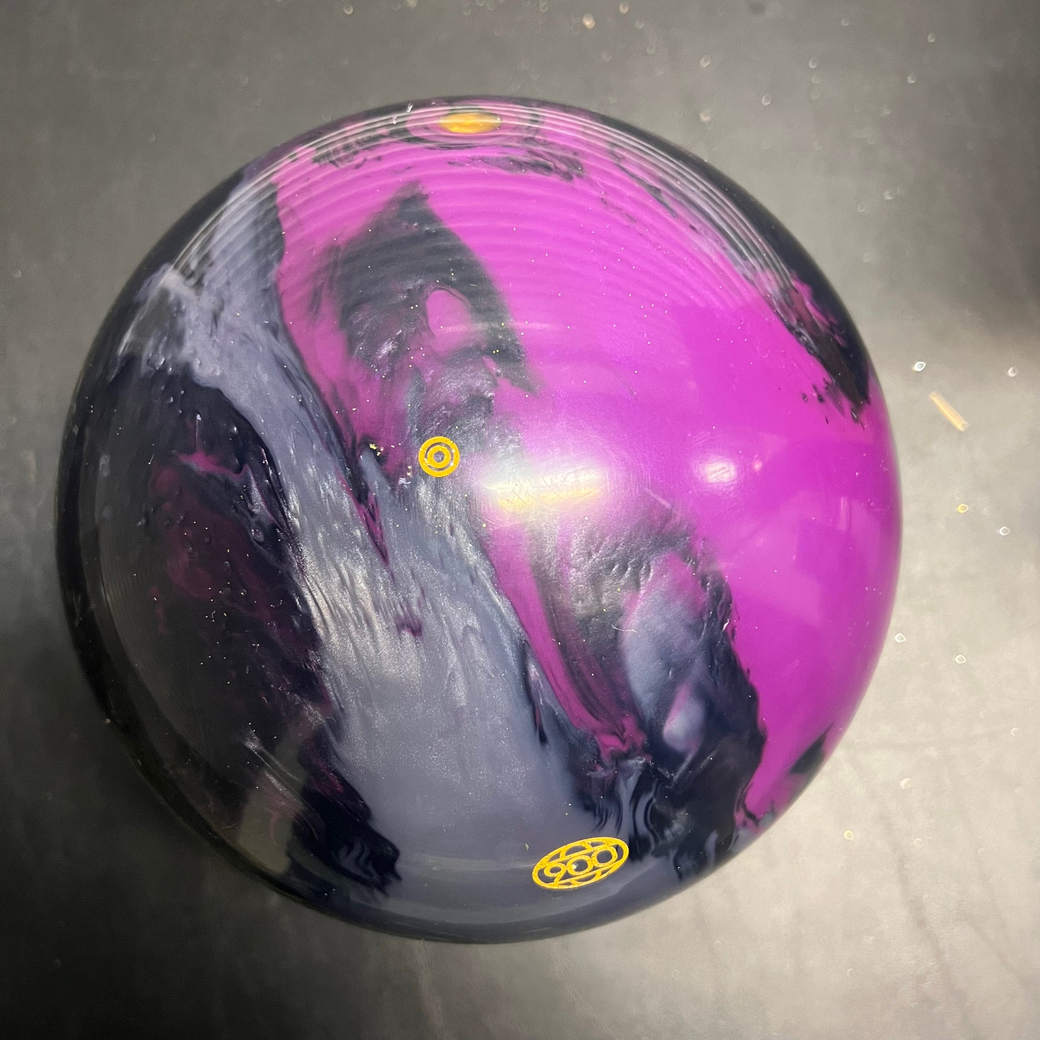 900 Global Gear 300 Triple 15 lbs NIB – BowlingGems.com