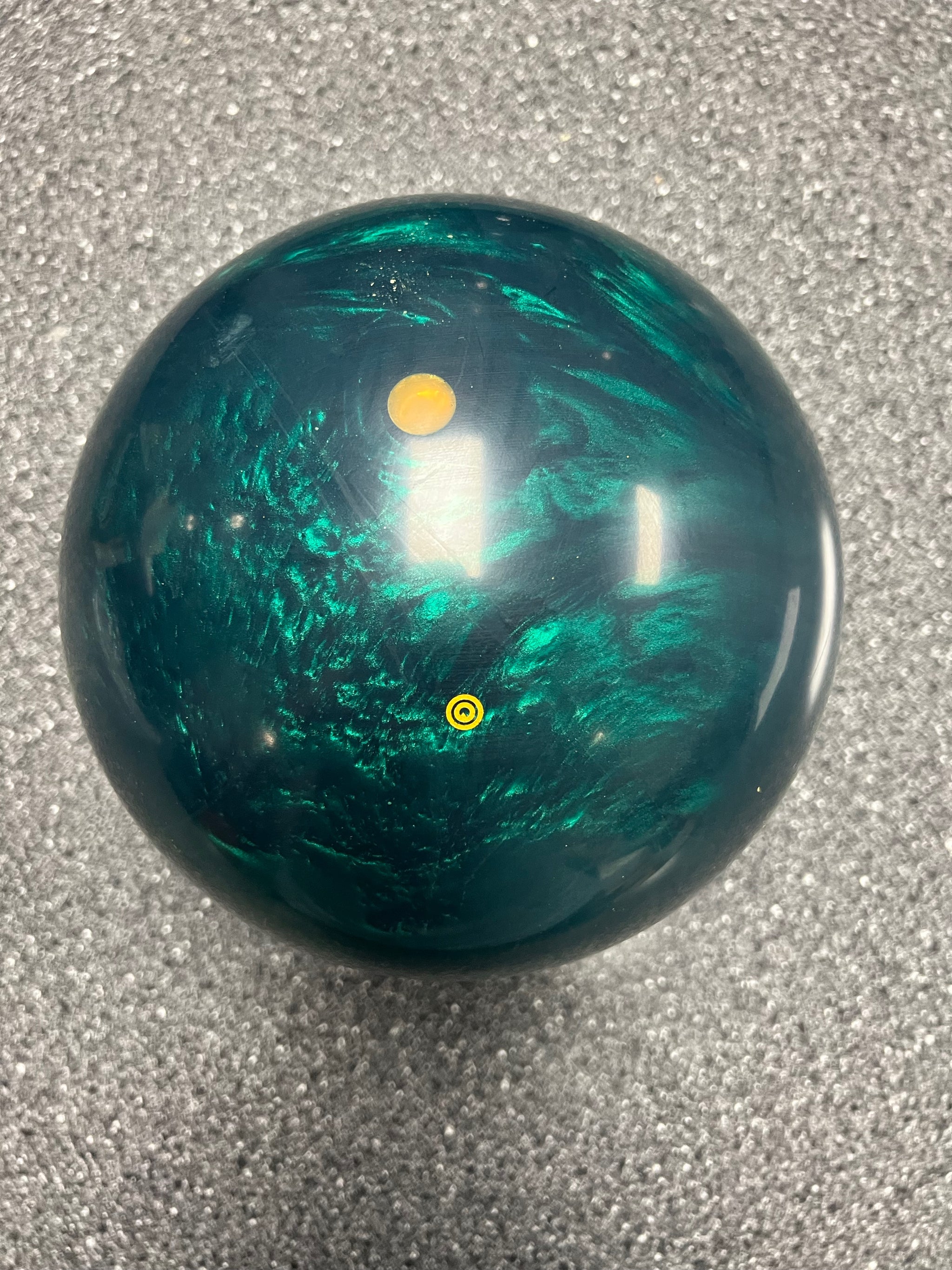 900 Global Wolverine Dark Moss 15 lbs NIB – BowlingGems.com
