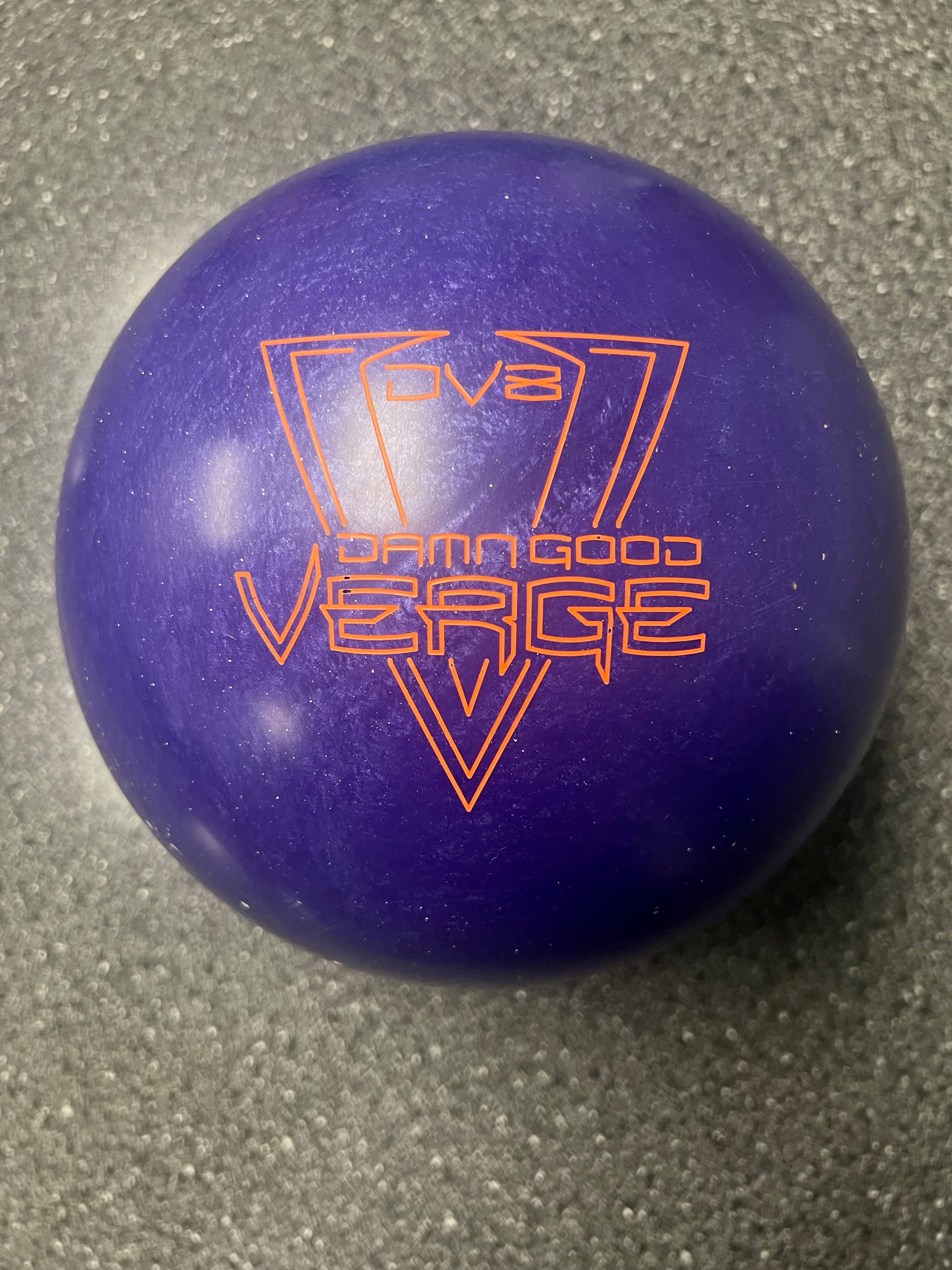 DV8 Damn Good Verge Pearl ボウリングボール 15ポンド DV8 Damn Good Verge Pearl ボウリングボール 15ポンド DV8 Damn